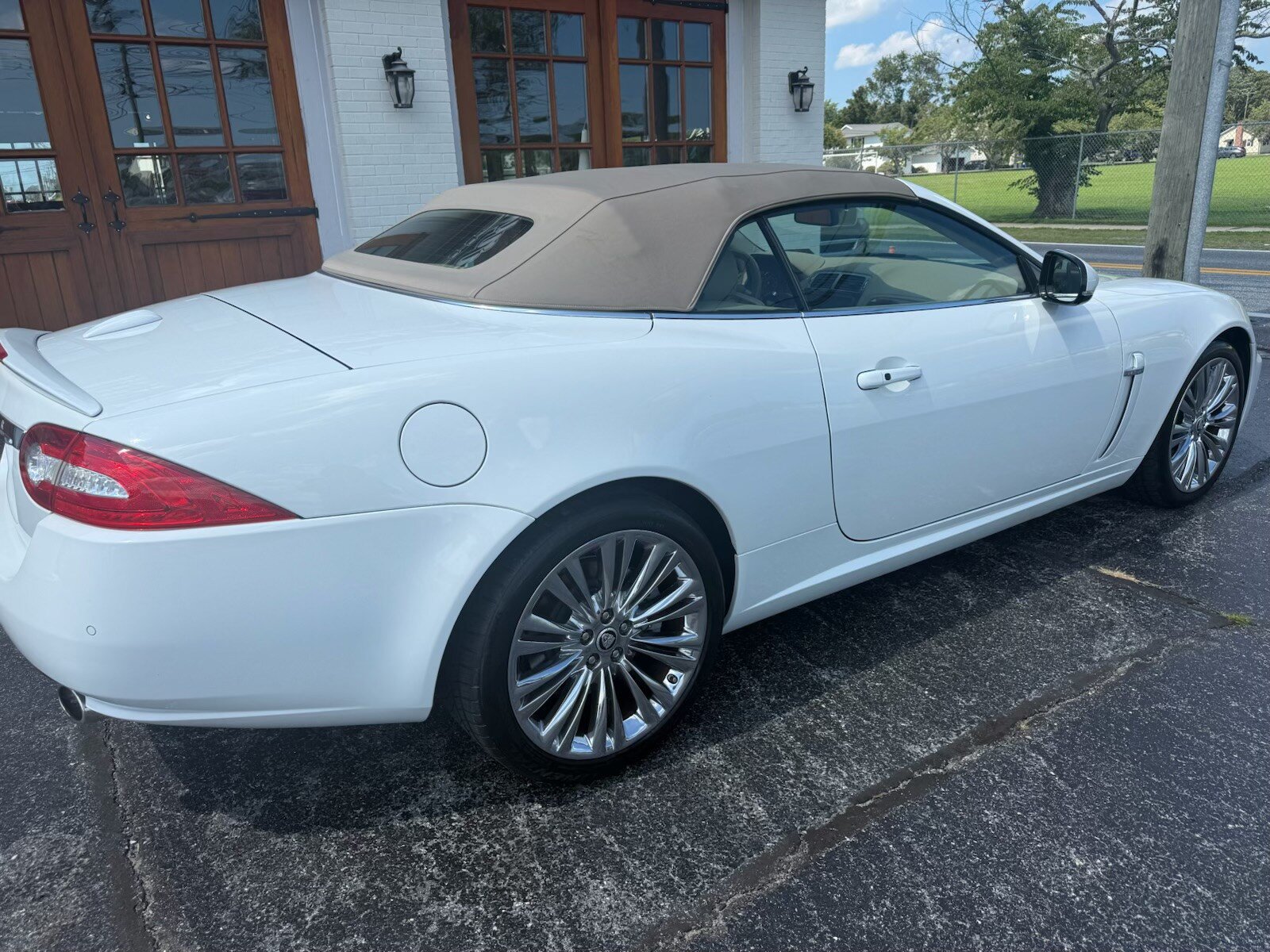 Used 2011 Jaguar XK Convertible RWD image 21