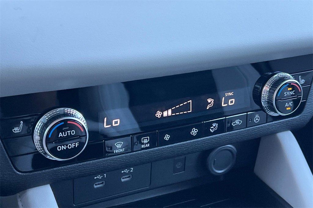 New 2026 Mitsubishi Outlander SE image 22