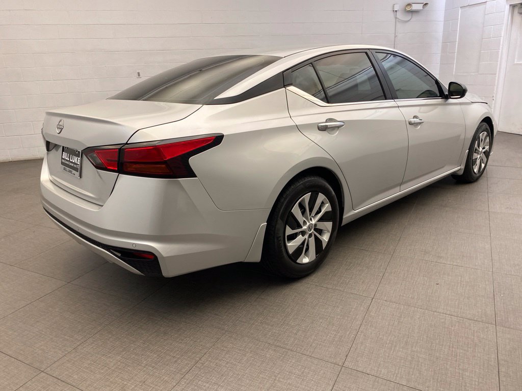 Used 2024 Nissan Altima 2.5 S FWD image 7