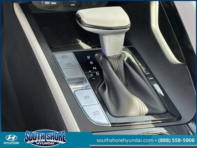 Certified 2025 Hyundai Elantra Limited FWD image 37