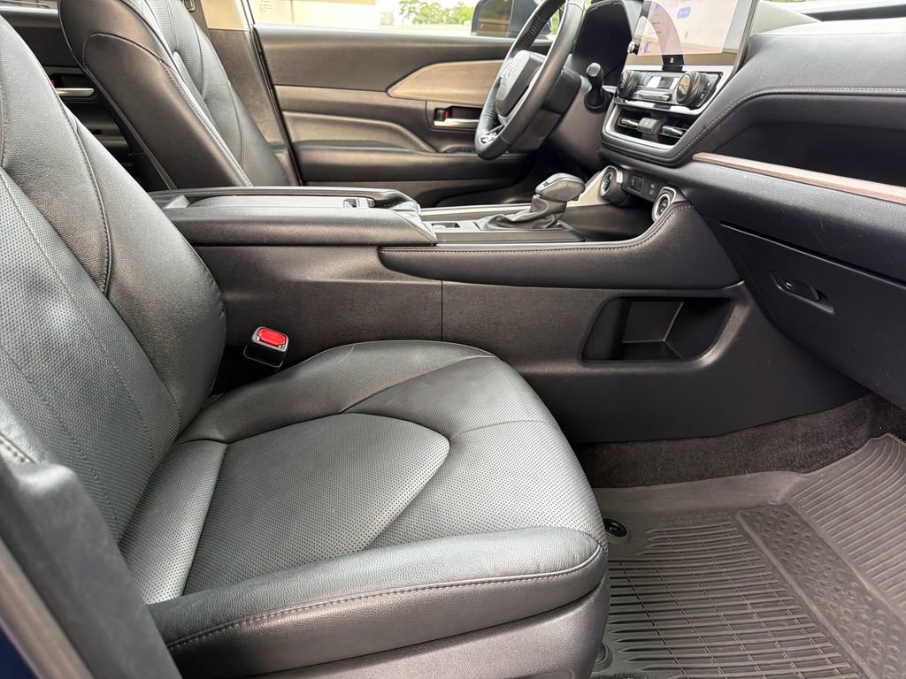 Used 2024 Toyota Grand Highlander FWD image 40