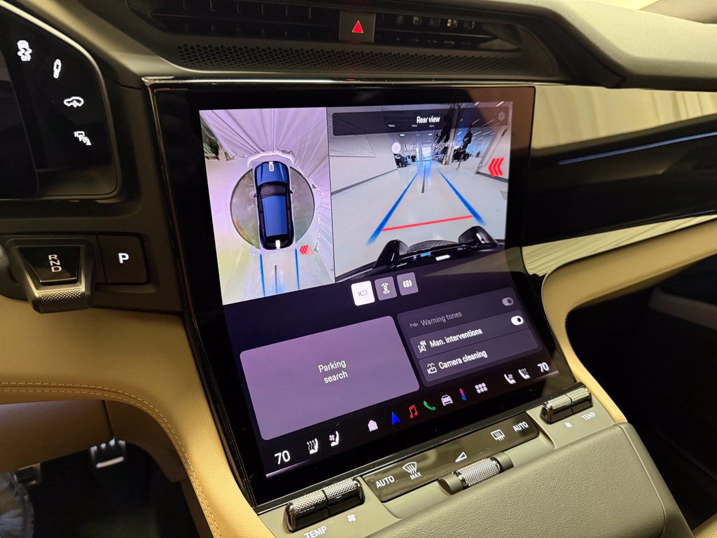 New 2026 Porsche Cayenne Electric AWD/4WD image 12