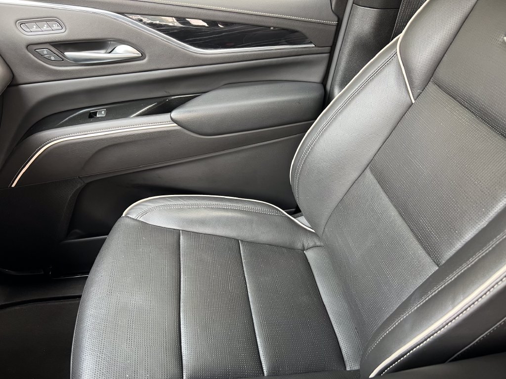 Used 2024 Cadillac Escalade ESV Sport AWD/4WD image 42