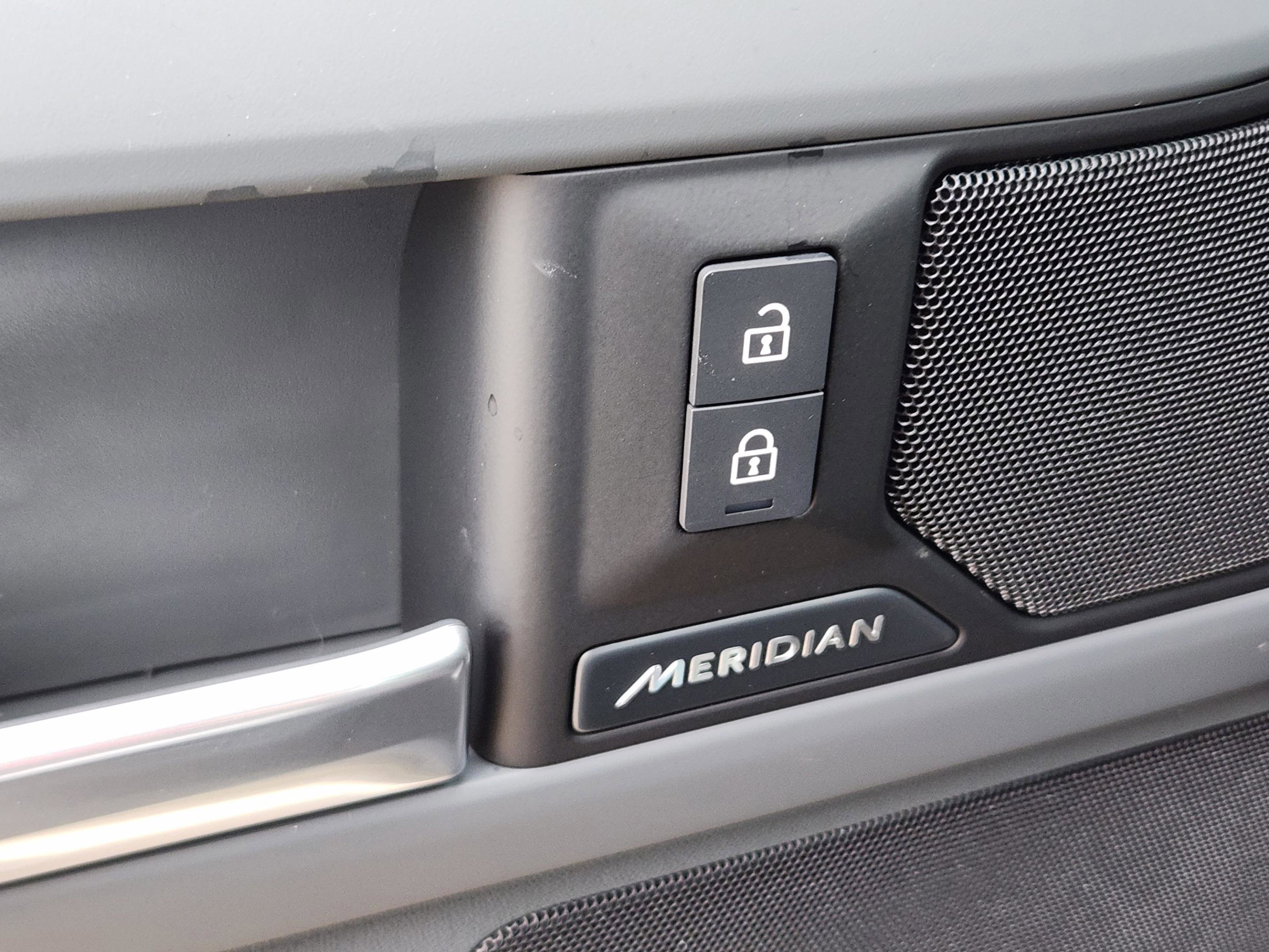 New 2026 Land Rover Defender 110 S AWD/4WD image 17