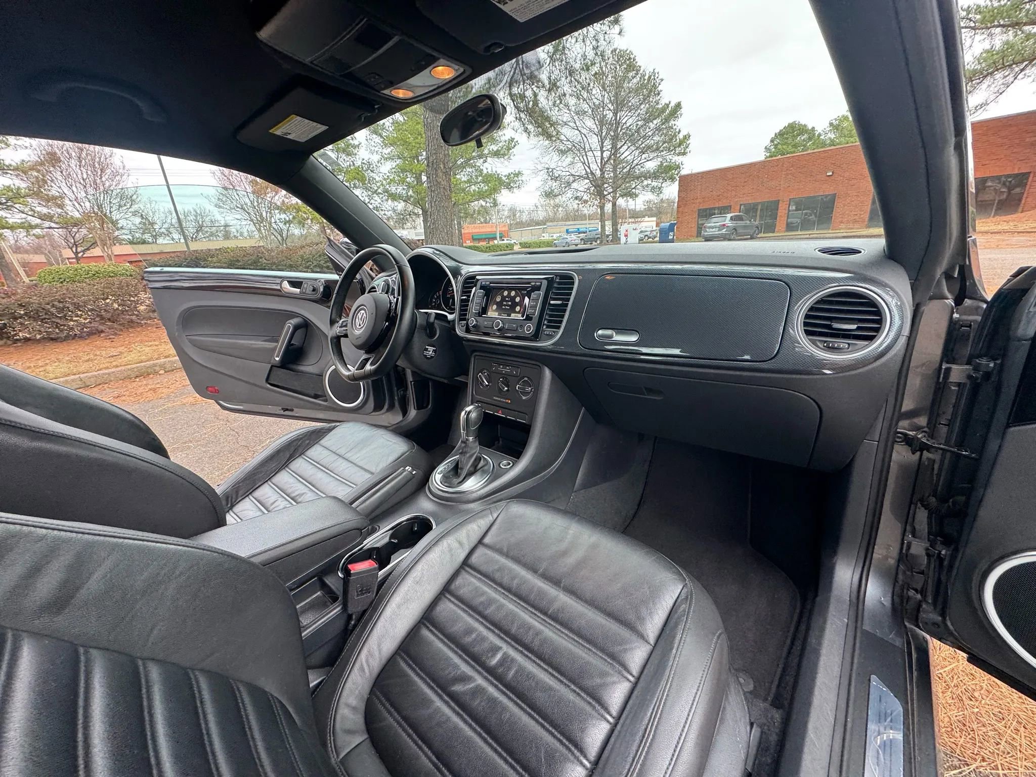 Used 2012 Volkswagen Beetle 2.0T image 15