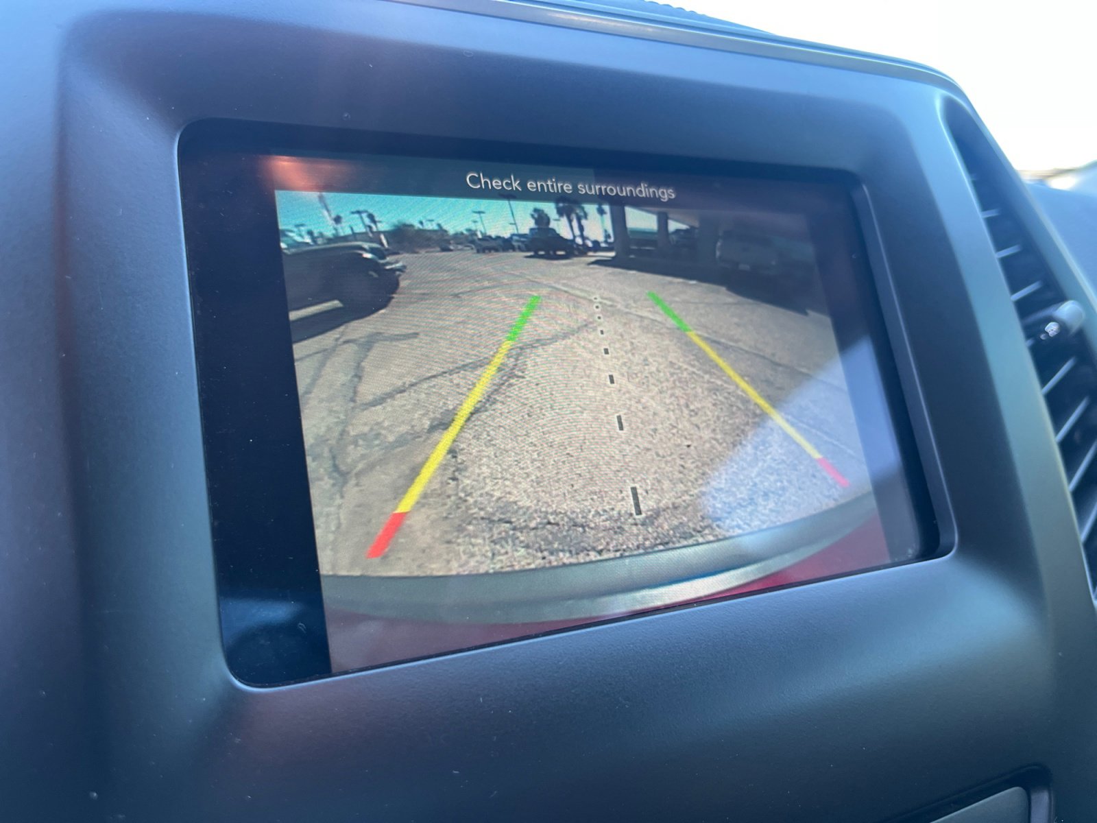 Used 2019 Jeep Cherokee Latitude Plus image 28