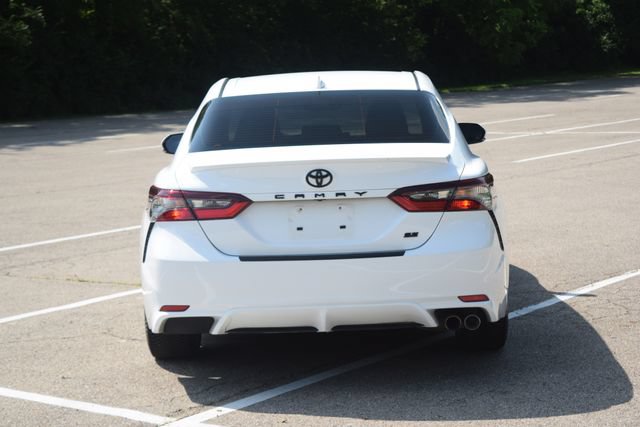 Used 2022 Toyota Camry SE w/ Audio Upgrade Package FWD image 25