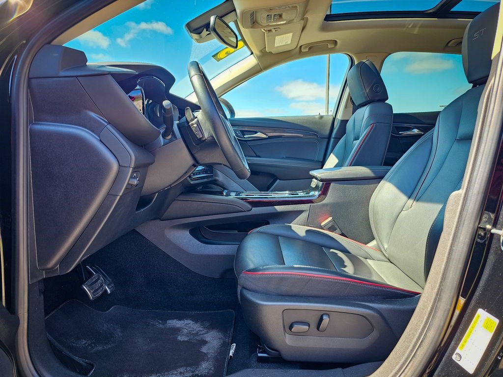 Certified 2023 Buick Envision Essence w/ Sport Touring Package image 13