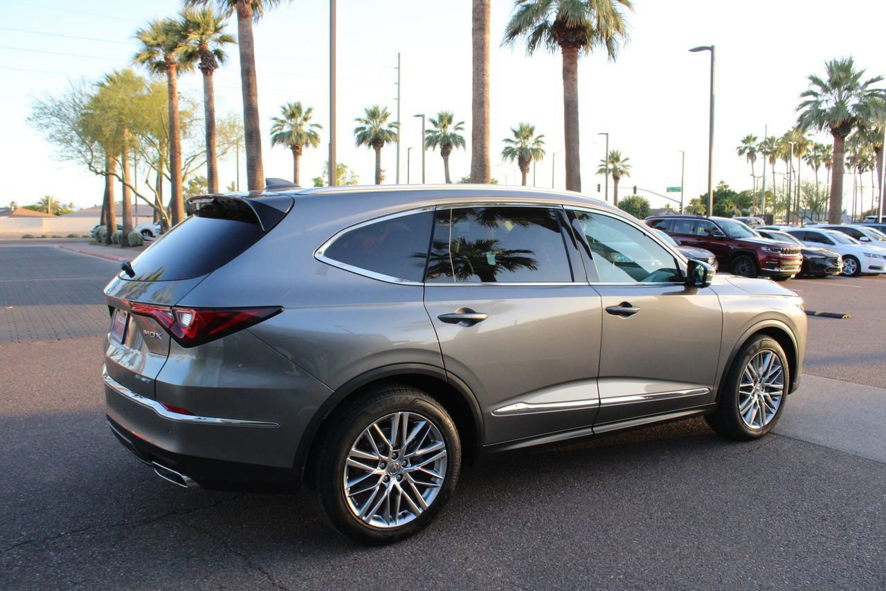 Used 2023 Acura MDX SH-AWD w/ Advance Package image 4