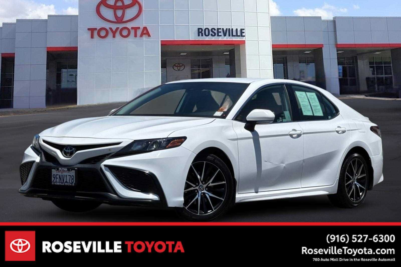 Certified 2023 Toyota Camry SE FWD image 1