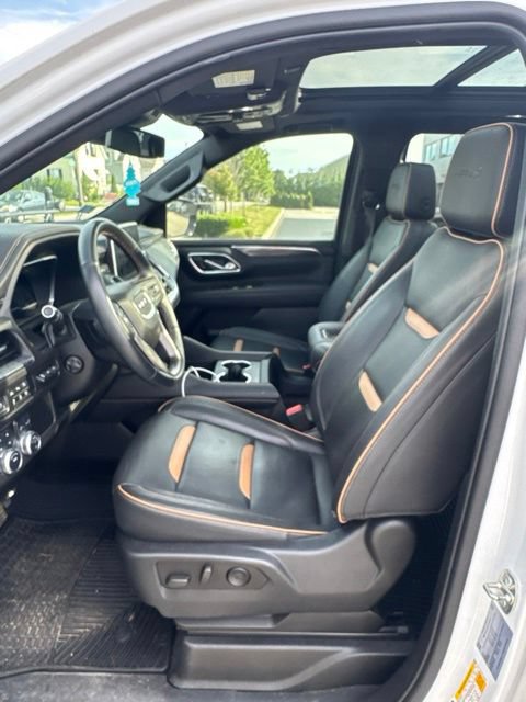 Used 2023 GMC Yukon XL AT4 w/ AT4 Premium Package AWD/4WD image 3