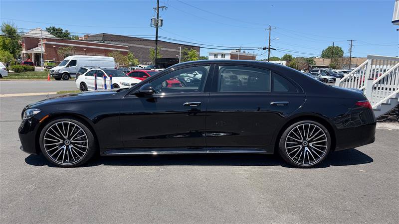 Used 2023 Mercedes-Benz S 580 4MATIC Sedan image 3