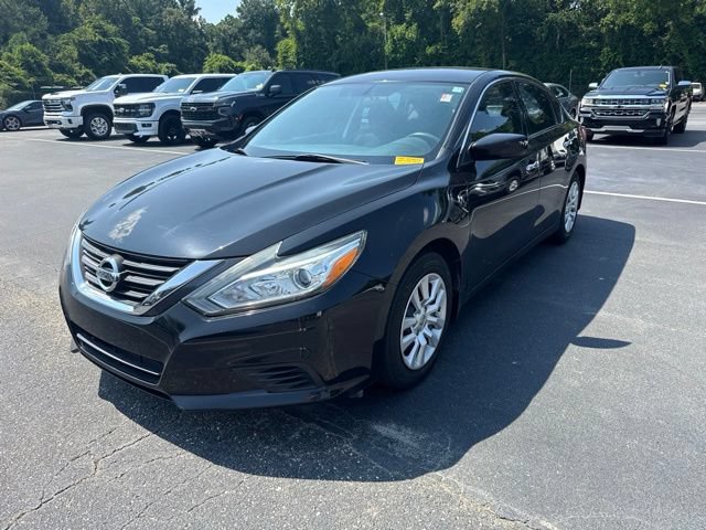 Used 2016 Nissan Altima 2.5 S w/ Power Driver Seat Package FWD image 1