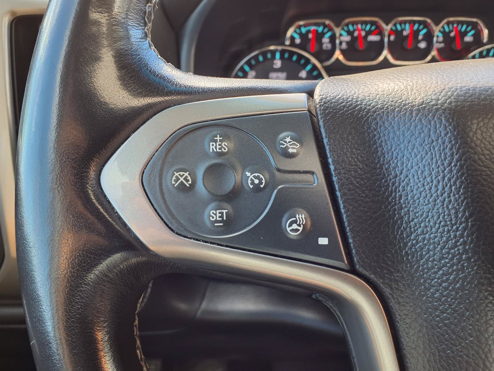 Used 2018 Chevrolet Silverado 1500 High Country RWD image 18