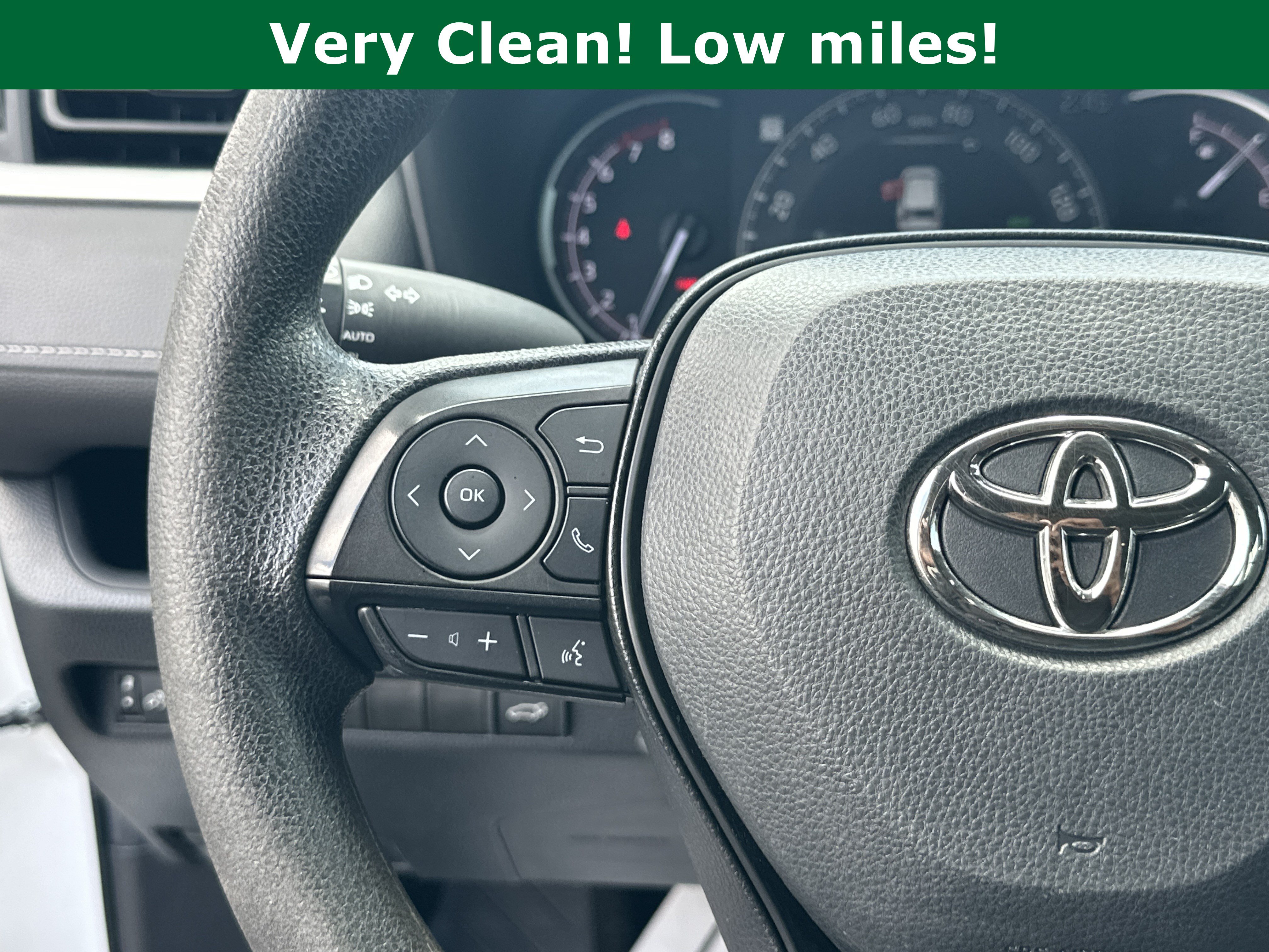 Used 2023 Toyota RAV4 XLE w/ Convenience Package FWD image 28