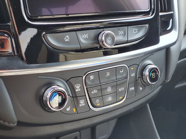 Used 2023 Chevrolet Traverse LT FWD image 21