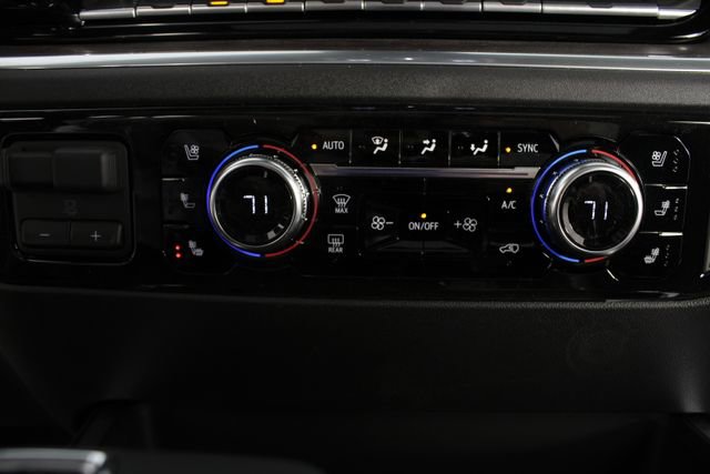 New 2026 GMC Sierra 1500 SLT w/ SLT Premium Plus Package AWD/4WD image 7