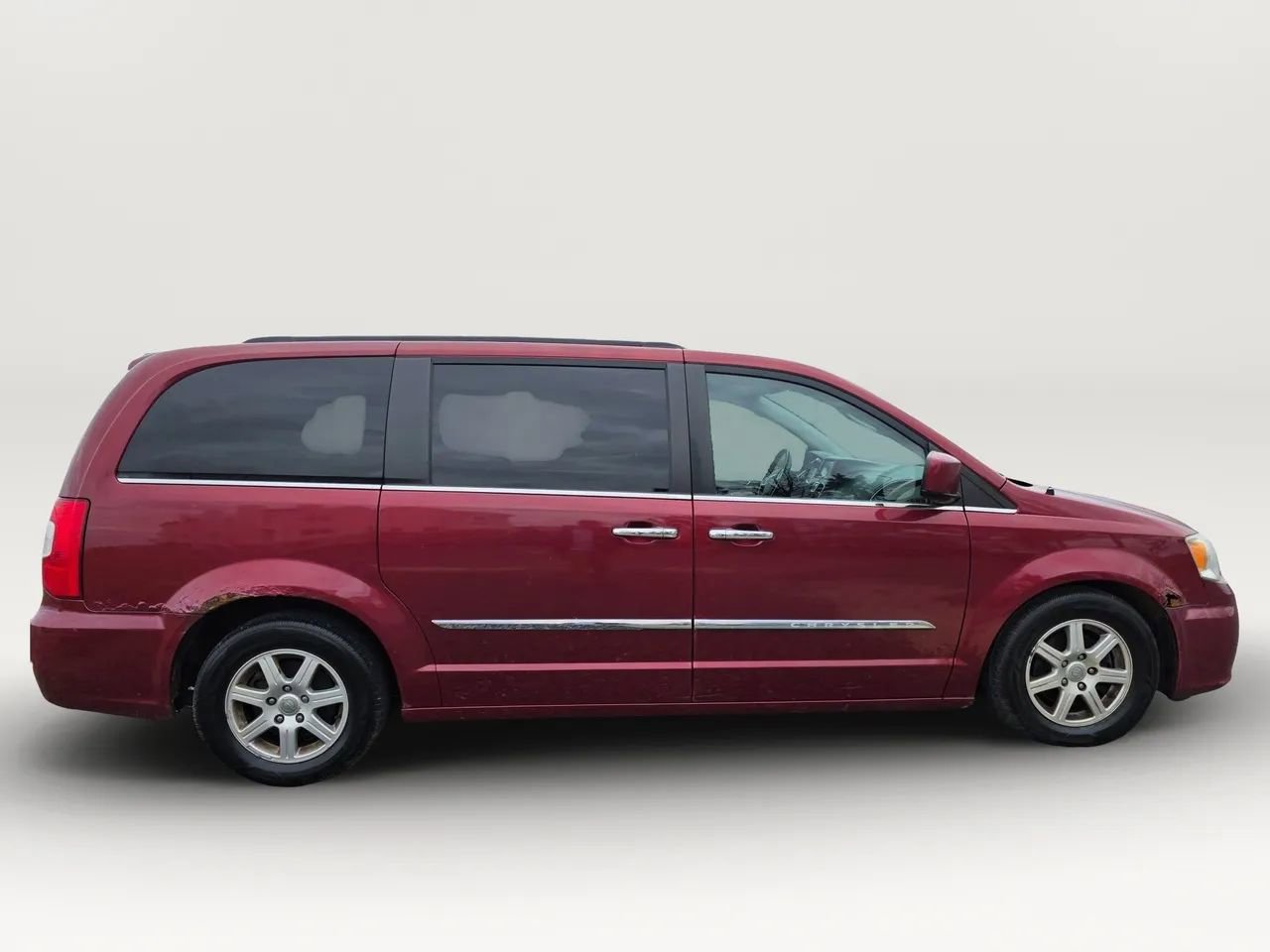 Used 2011 Chrysler Town & Country Touring w/ Security Group image 8
