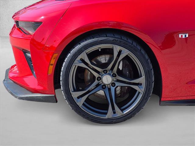 Used 2018 Chevrolet Camaro SS RWD image 22