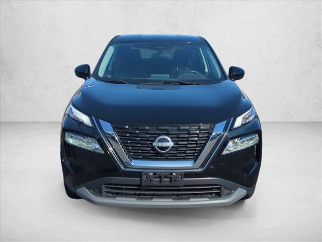 Used 2023 Nissan Rogue SV image 2