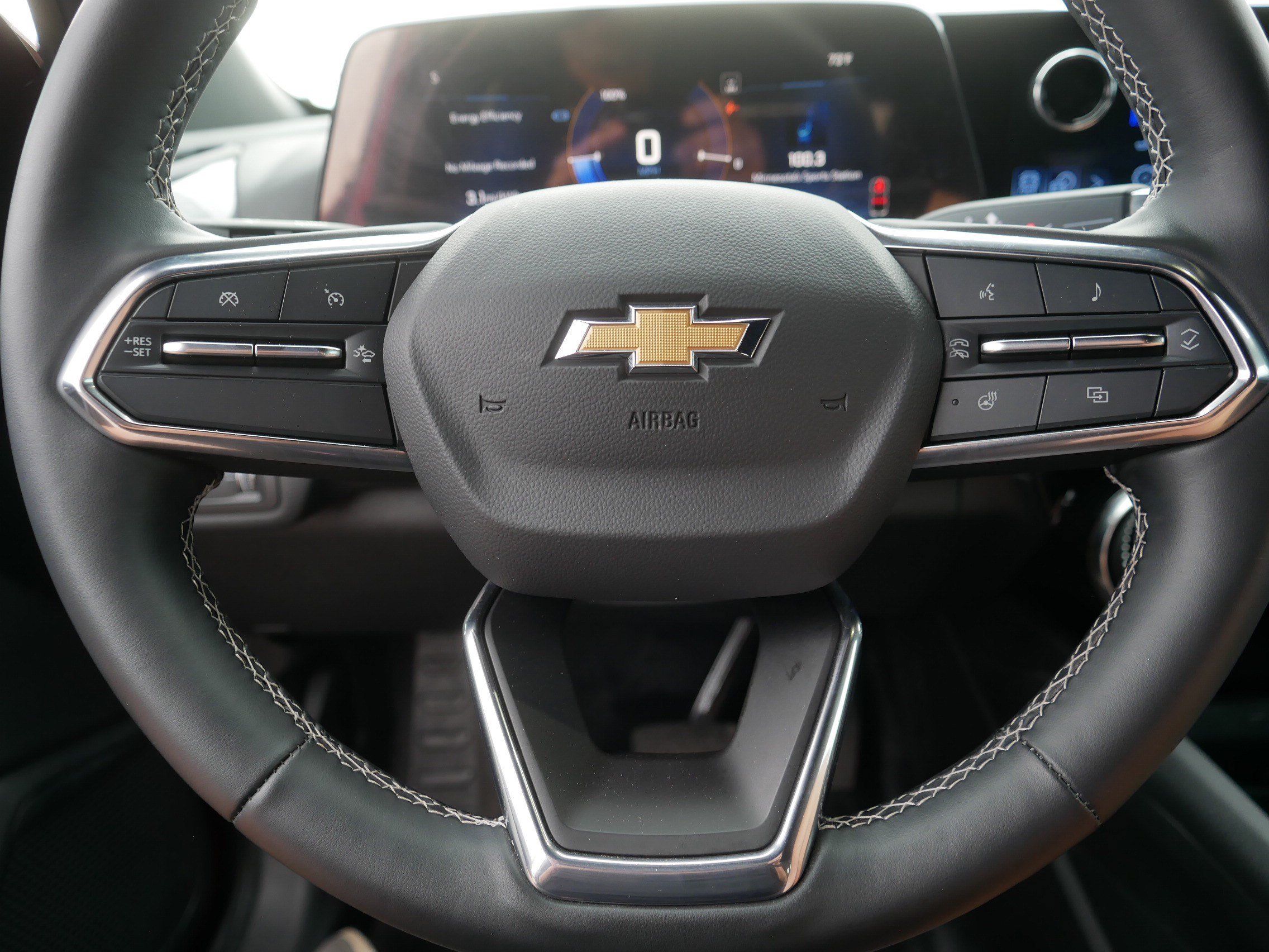 Used 2024 Chevrolet Blazer EV LT AWD/4WD image 25