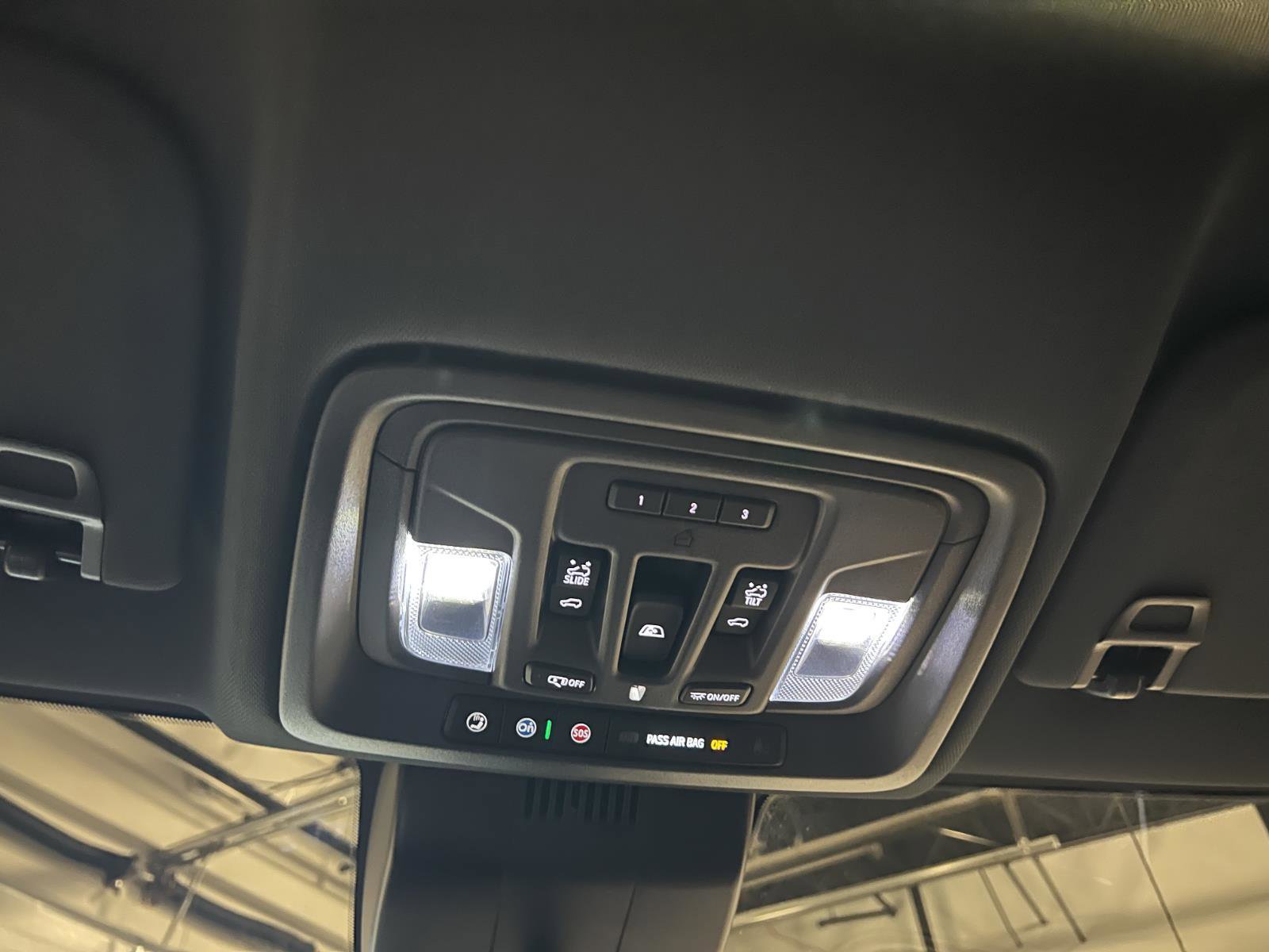 Used 2023 Chevrolet Silverado 1500 High Country w/ High Country Premium Package image 21