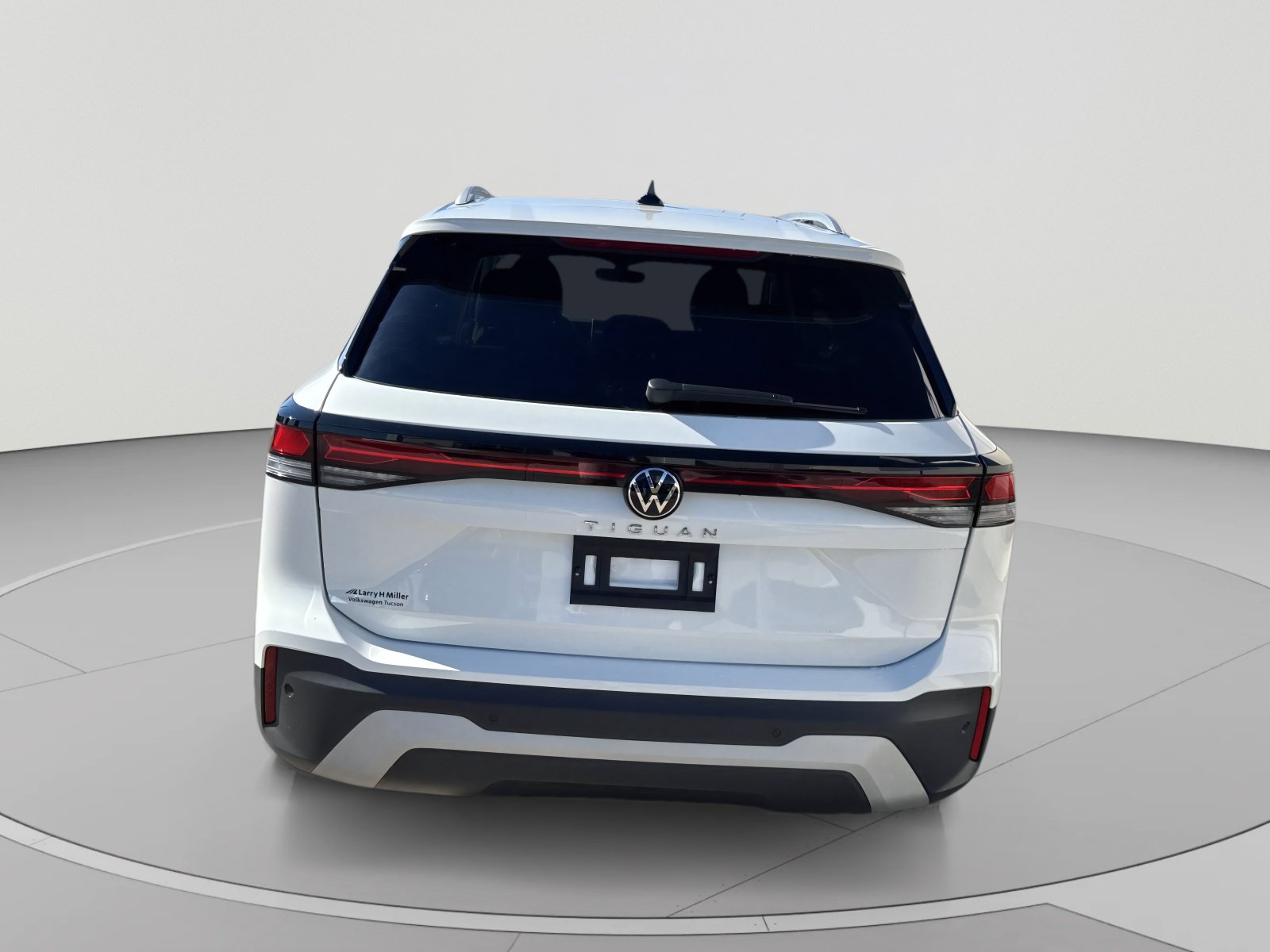 New 2026 Volkswagen Tiguan S FWD image 5