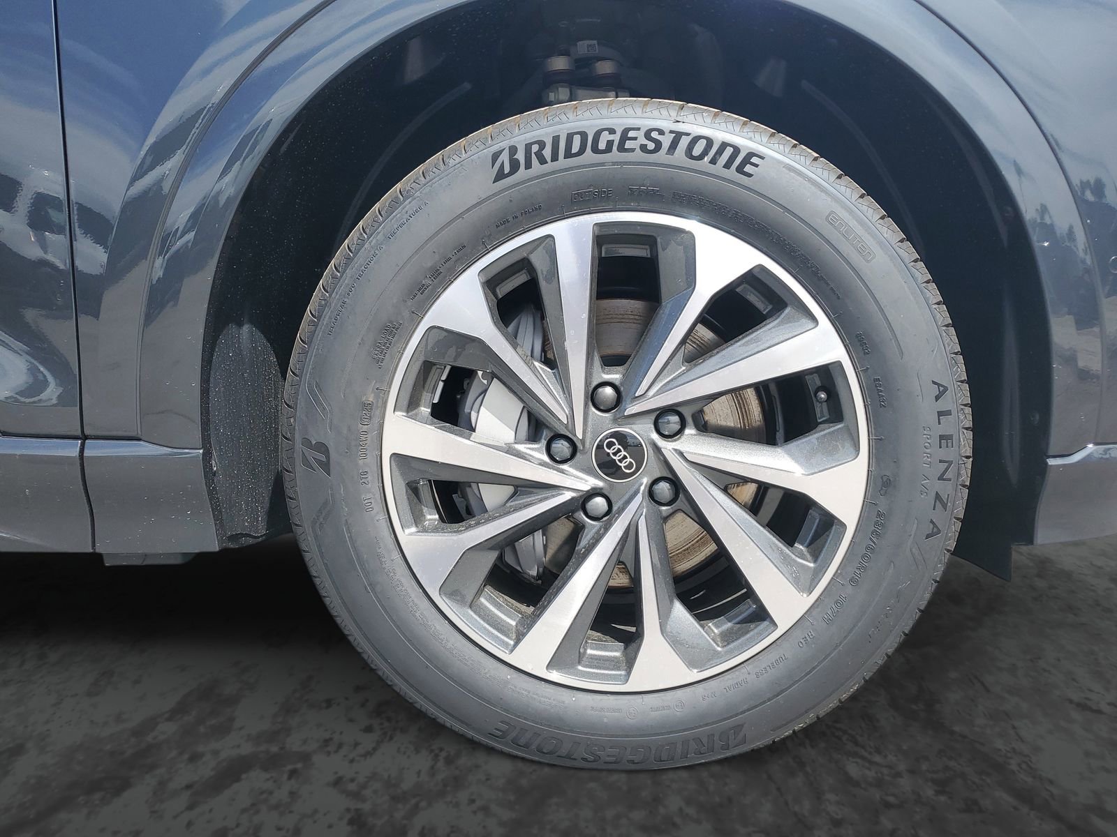 New 2025 Audi Q6 e-tron Premium Plus AWD/4WD image 6