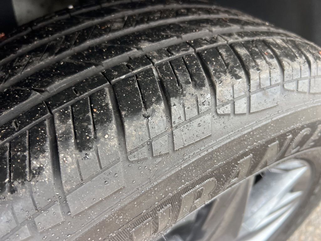 Used 2022 Volkswagen Tiguan SE image 8