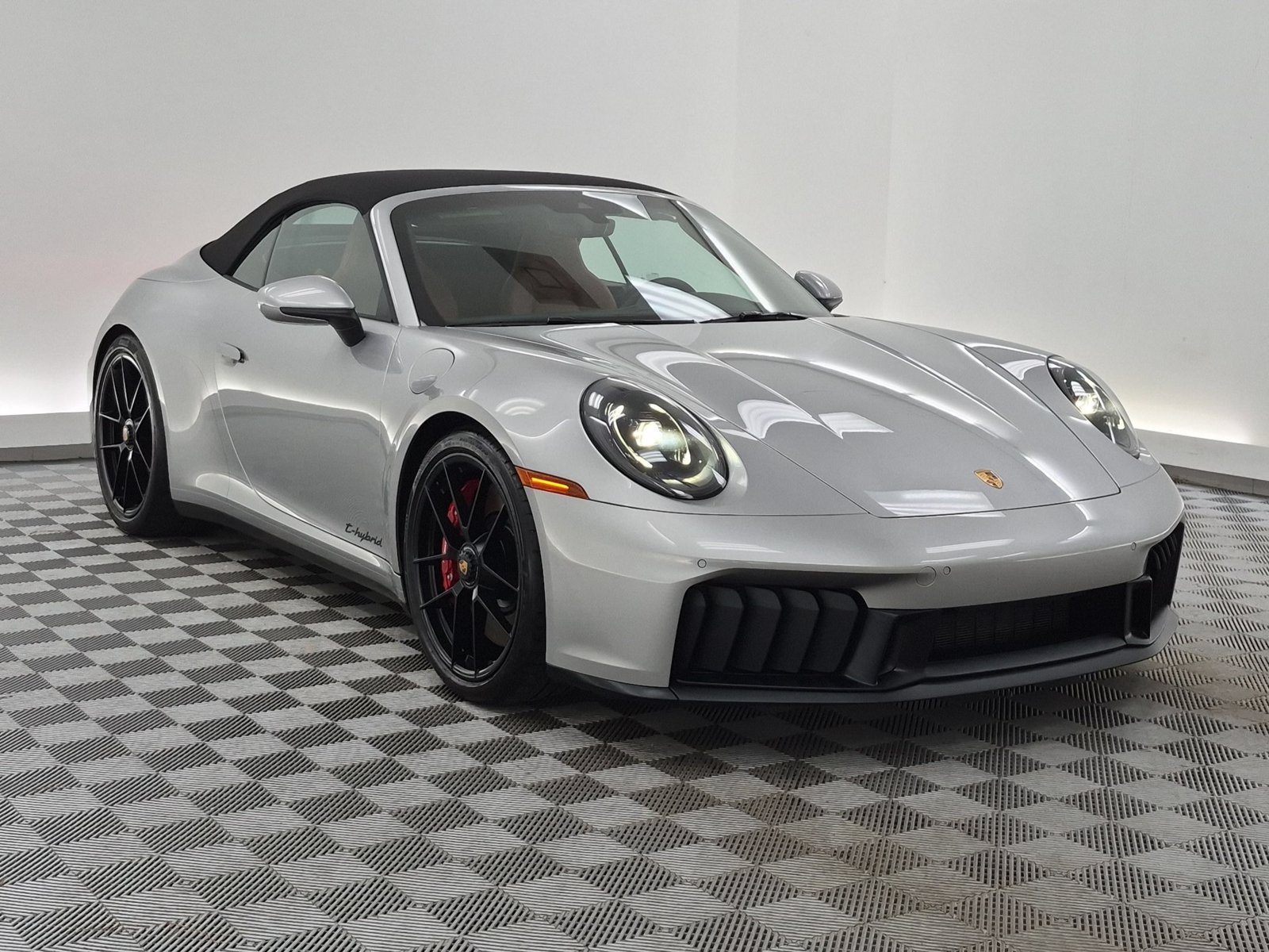 Used 2025 Porsche 911 Carrera GTS RWD image 7