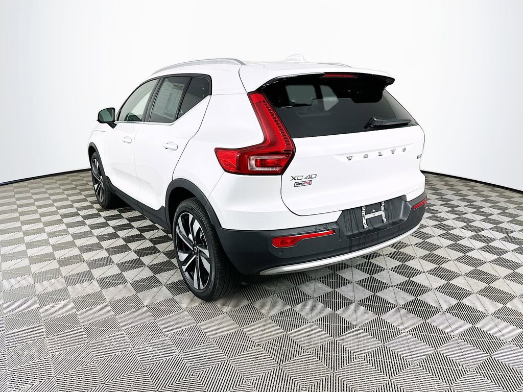 Used 2023 Volvo XC40 B5 Ultimate w/ Protection Package Premier image 7