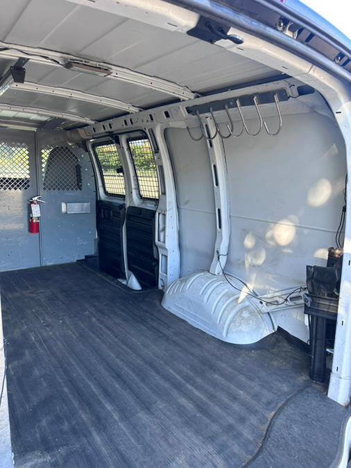 Used 2013 Chevrolet Express 1500 1500 3dr Cargo Van image 17