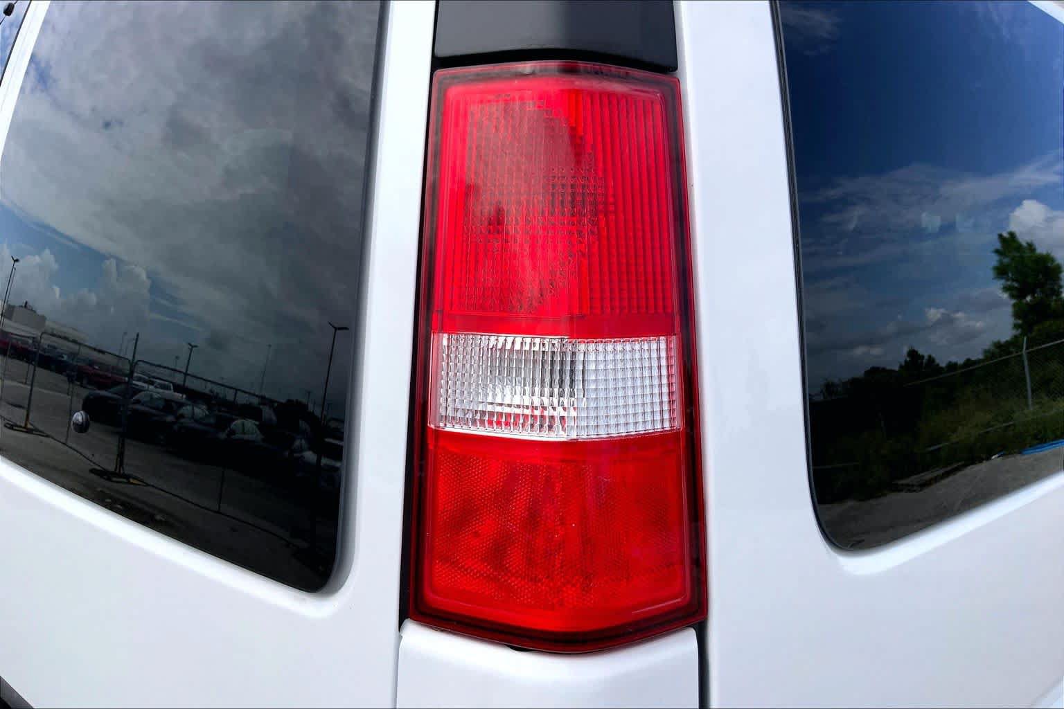Used 2025 GMC Savana 3500 LT w/ LT Preferred Equipment Group RWD image 28
