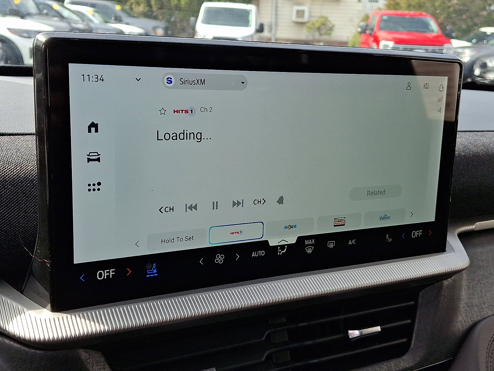 Certified 2025 Ford Explorer Platinum w/ LUX Leather Package image 19