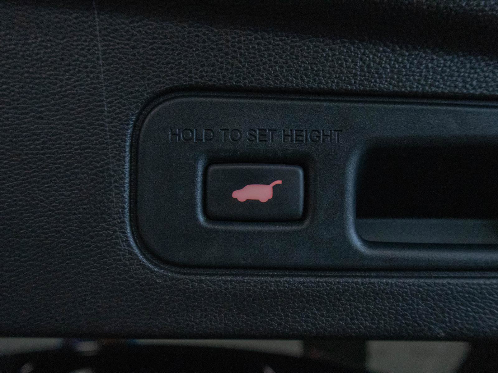 Used 2024 Acura MDX FWD image 25
