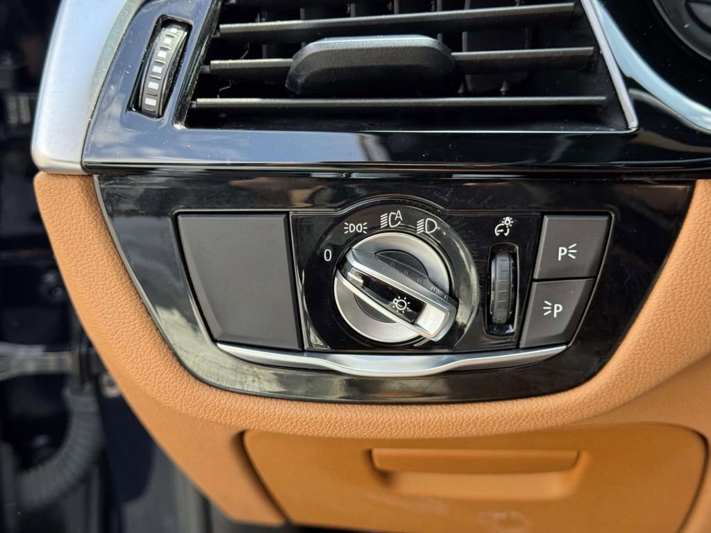 Used 2019 BMW 540i xDrive w/ Convenience Package AWD/4WD image 22