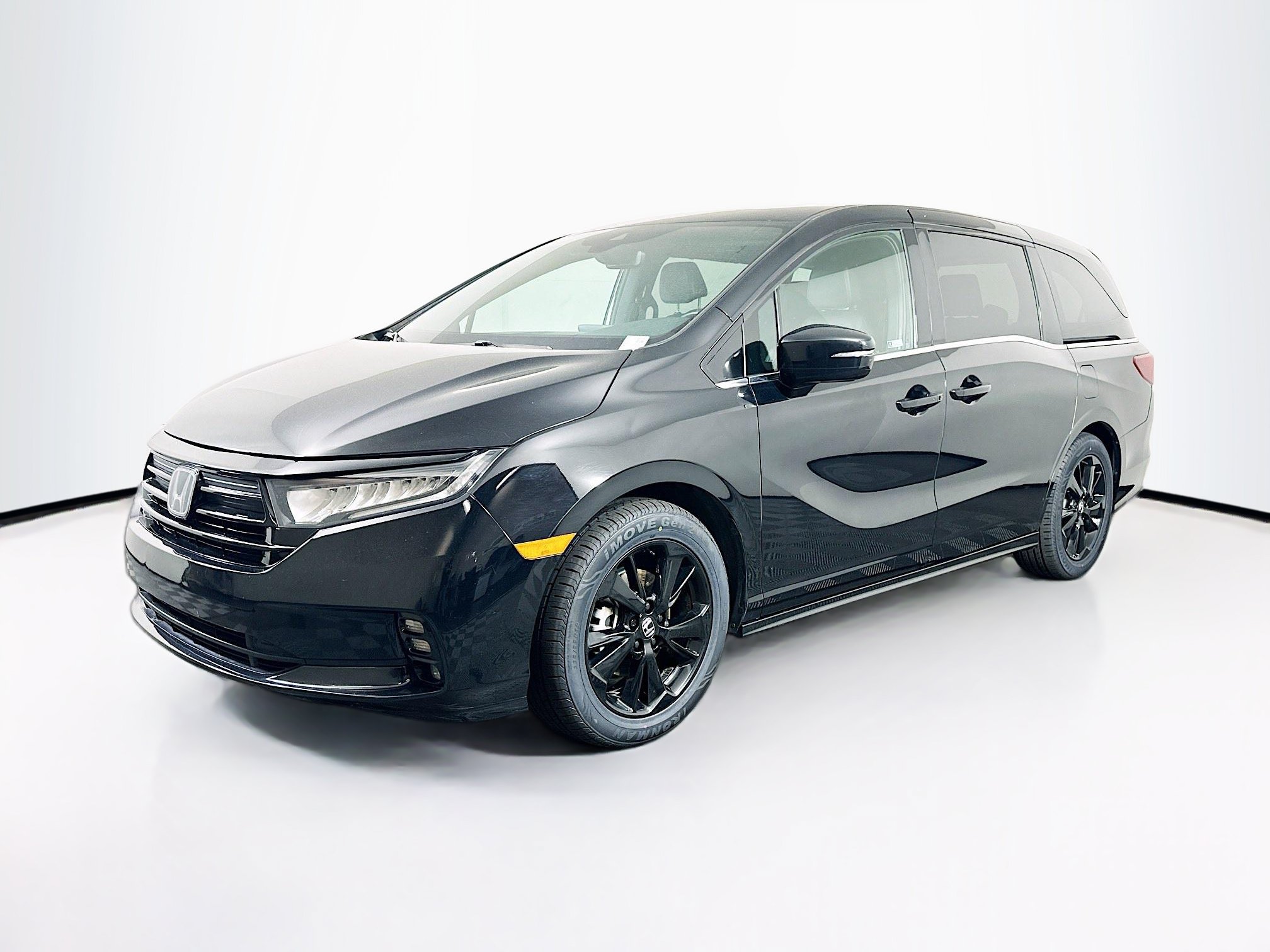 Used 2023 Honda Odyssey Sport image 3