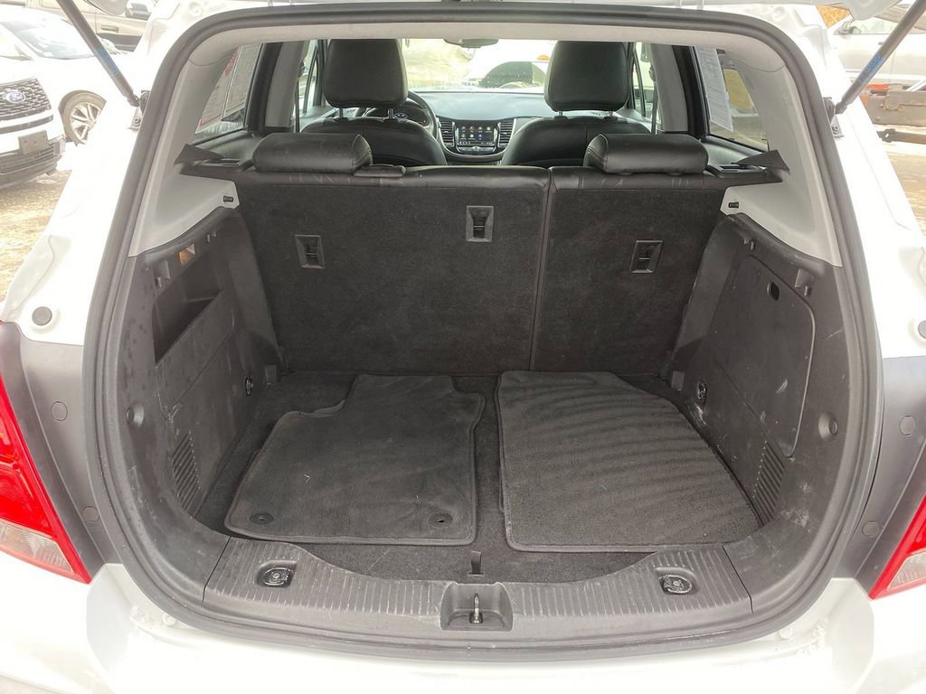 Used 2019 Chevrolet Trax LT w/ LT Convenience Package image 25