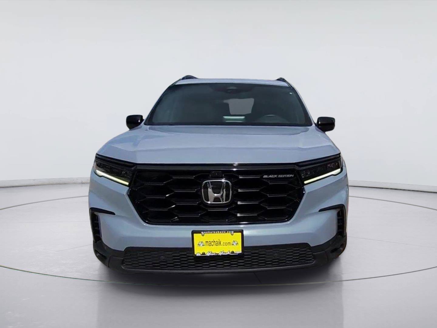 Used 2025 Honda Pilot Black Edition image 3