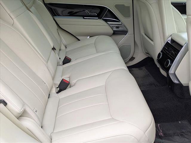Certified 2024 Land Rover Range Rover SE image 21