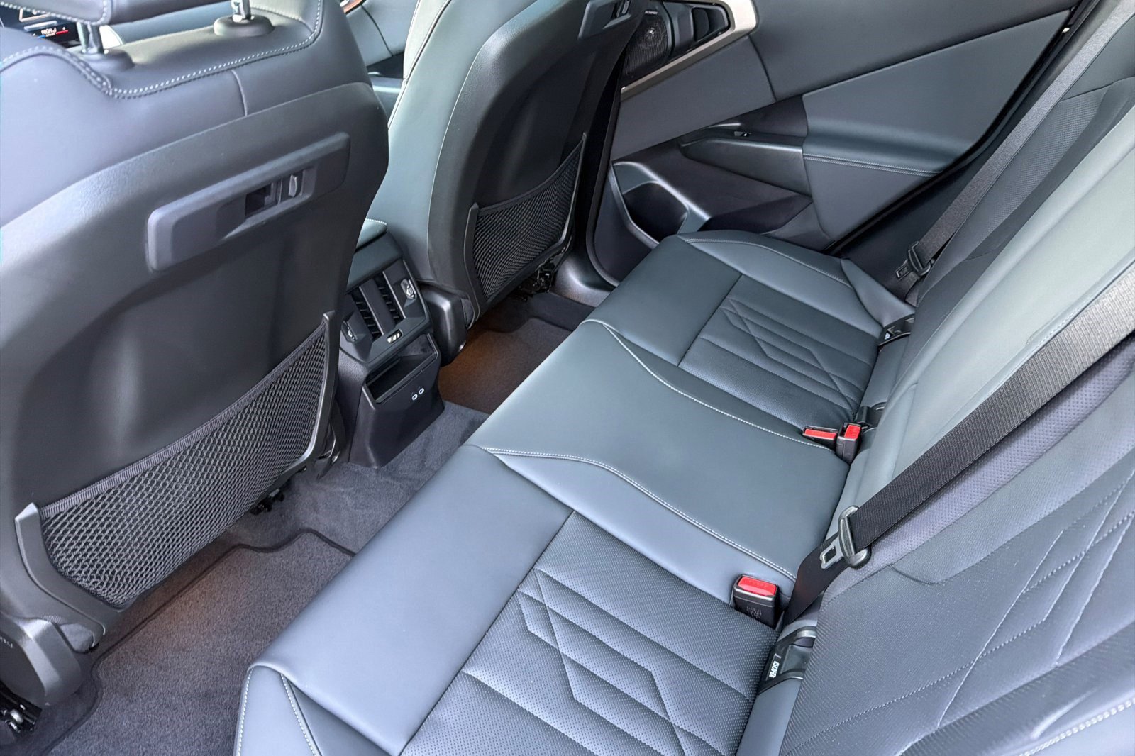 Used 2025 BMW X3 xDrive30i w/ Convenience Package image 15