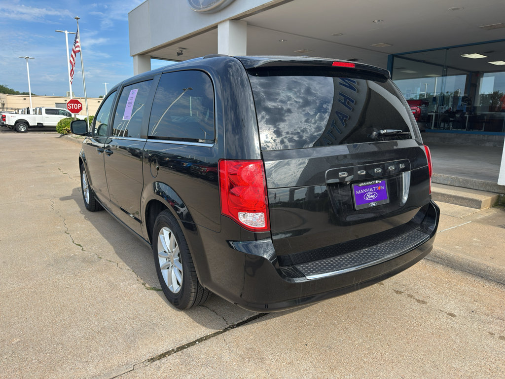 Used 2019 Dodge Grand Caravan SXT FWD image 11