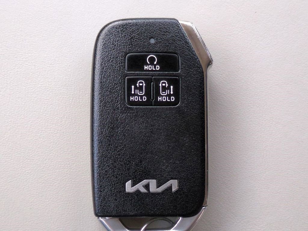 Used 2023 Kia Carnival SX Prestige image 31