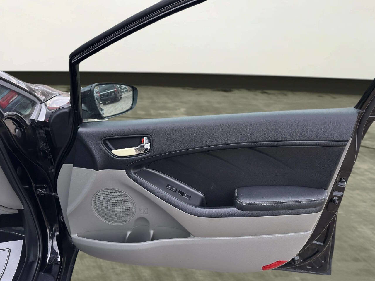 Used 2015 Kia Forte LX image 19