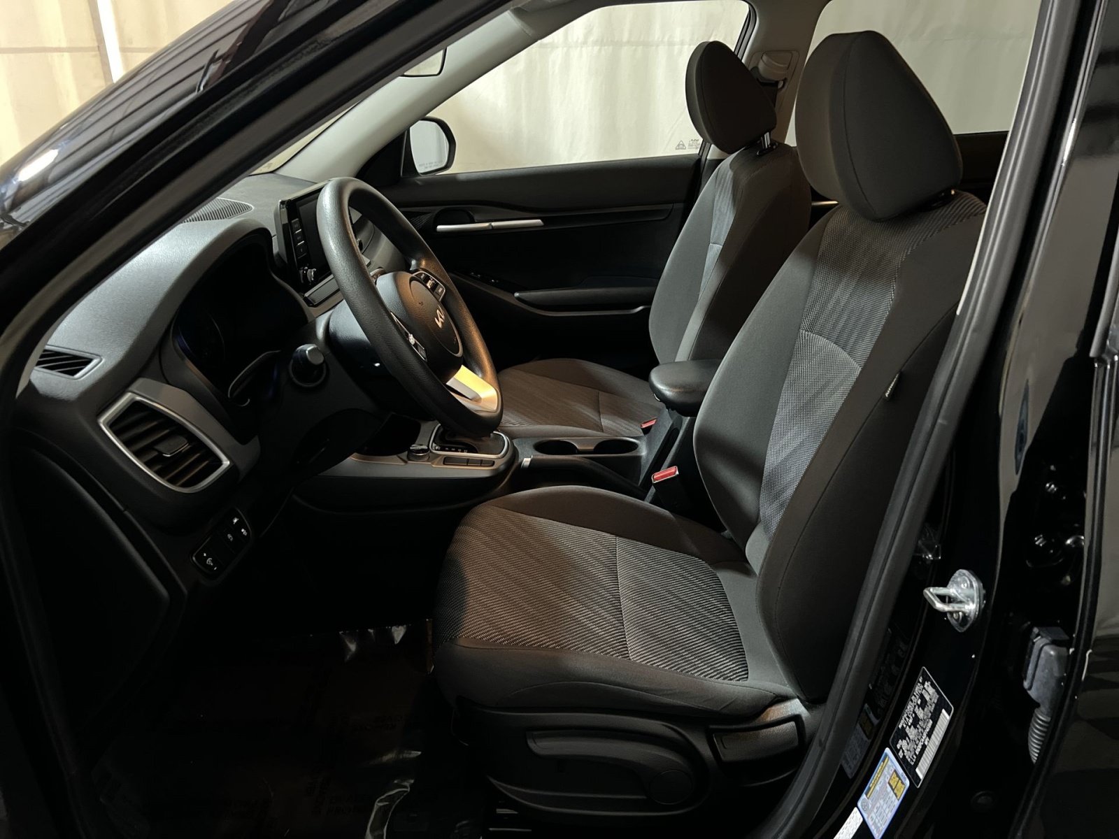 Used 2023 Kia Seltos LX AWD/4WD image 18