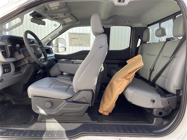 New 2026 Ford F550 4x4 Supercab Super Duty image 23