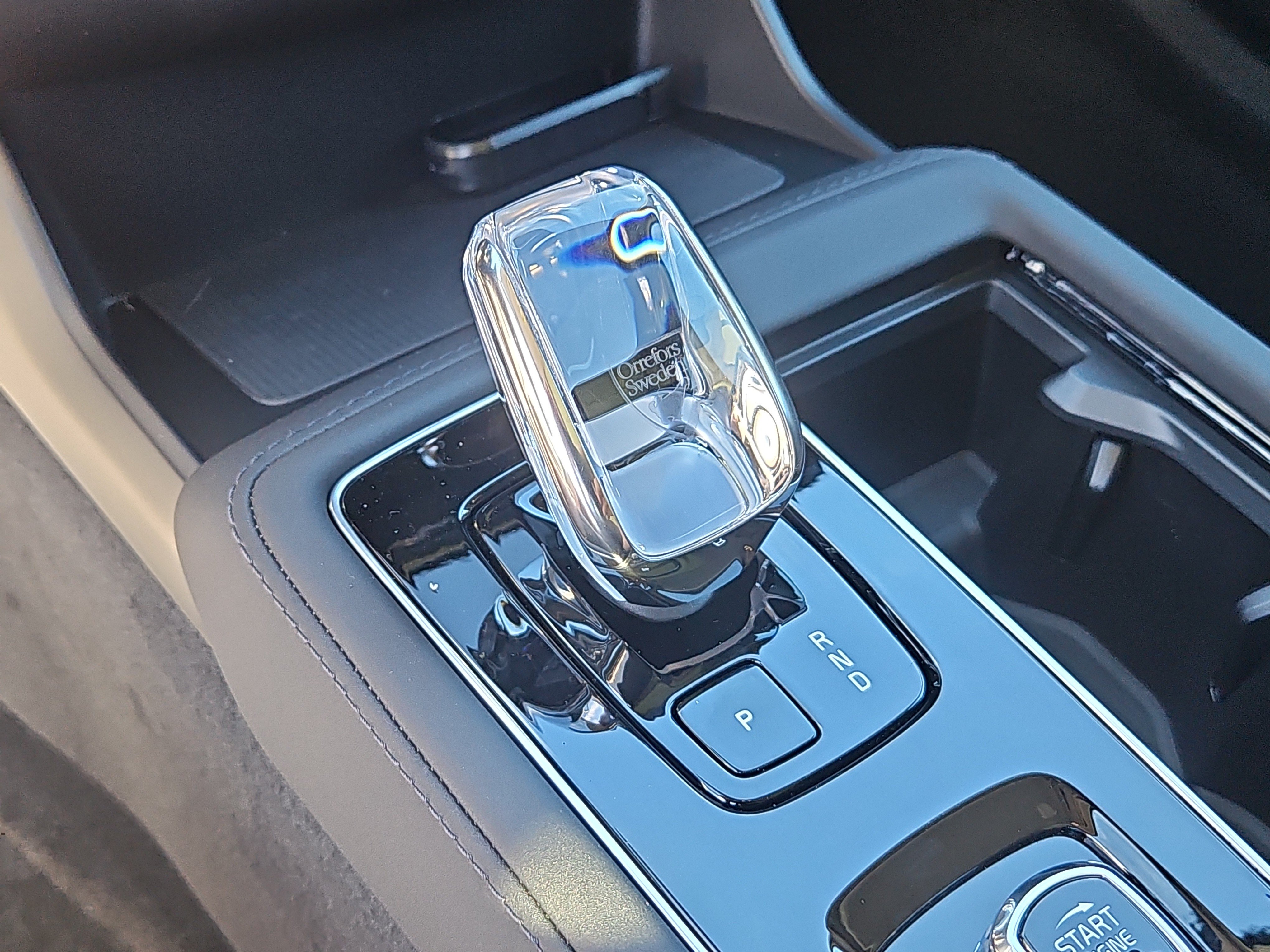 New 2027 Volvo XC90 B5 Core AWD/4WD image 17