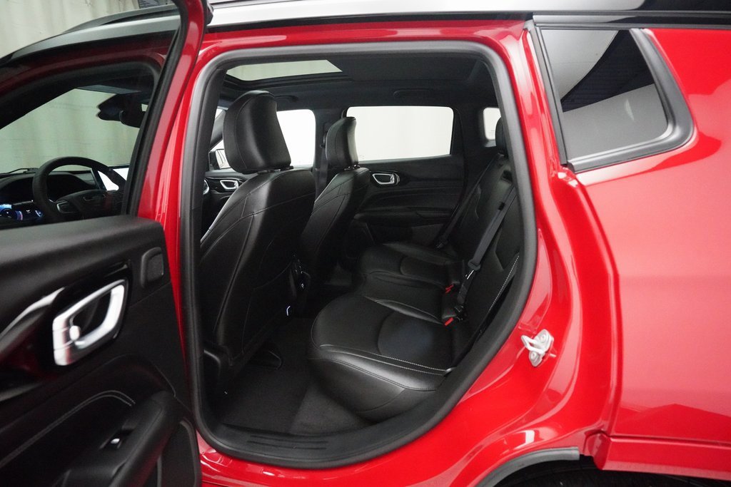 Used 2024 Jeep Compass Limited w/ High Altitude Package image 15