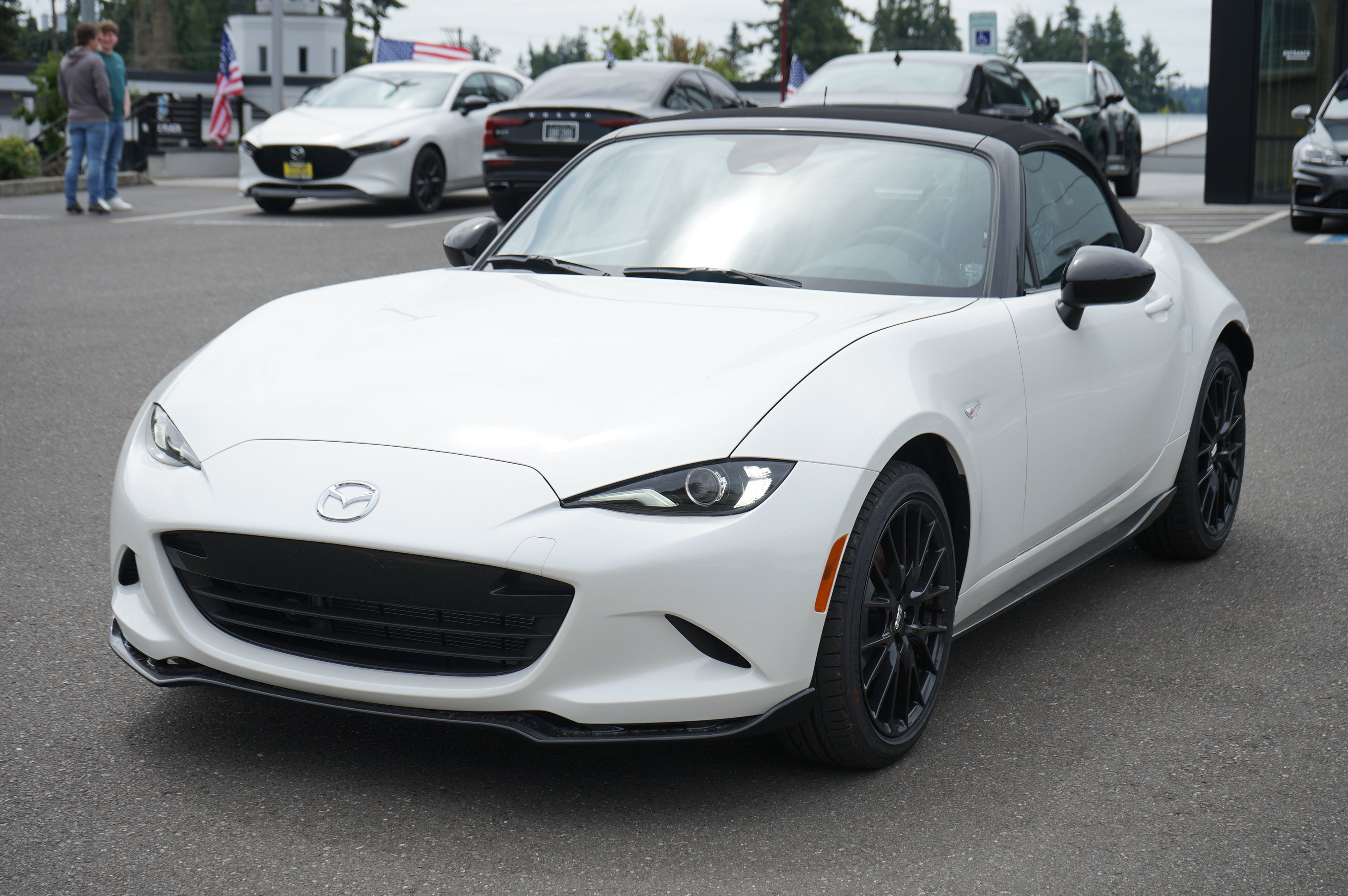 New 2026 MAZDA MX-5 Miata Club w/ Interior Package RWD image 9