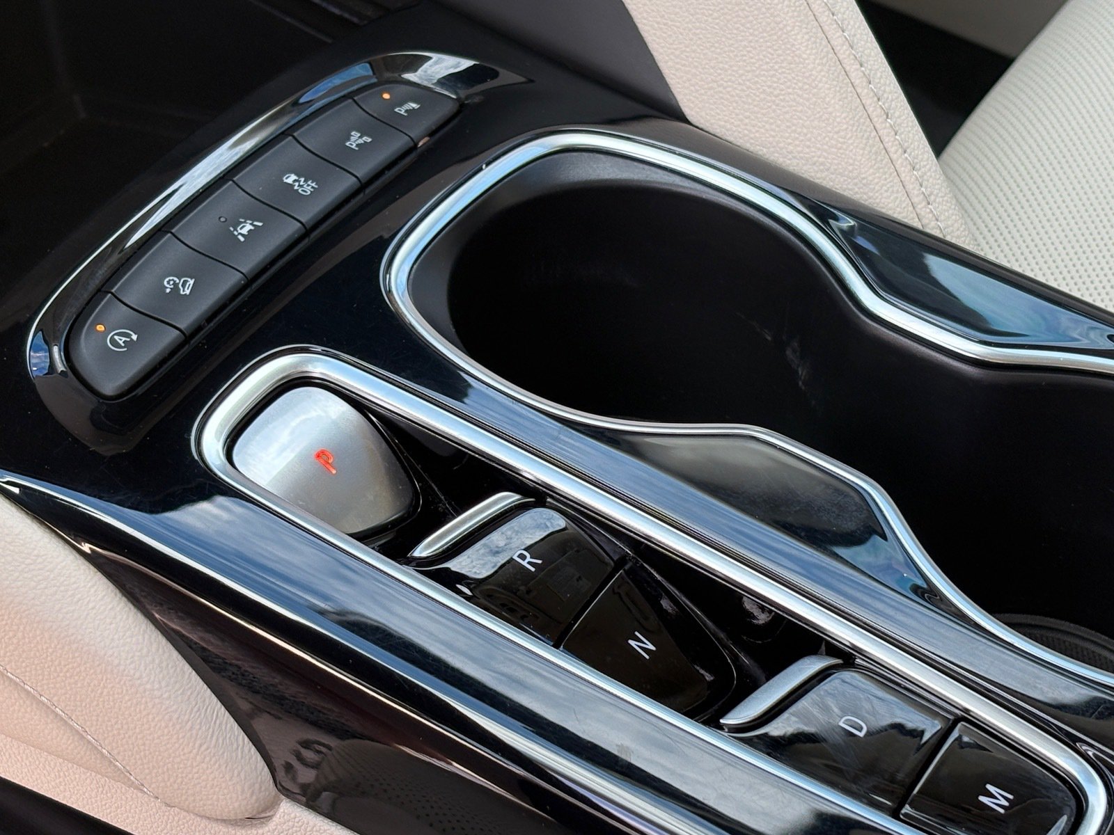 Used 2023 Buick Envision Avenir AWD/4WD image 29